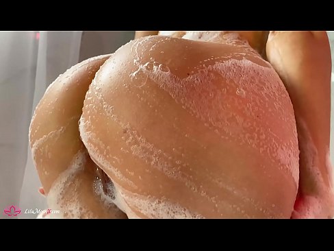 ❤️ Brunette dushda kuchli orgazm uchun vibrator bilan mushukni onanizm qiladi ❤ Slutsda bizda ❌